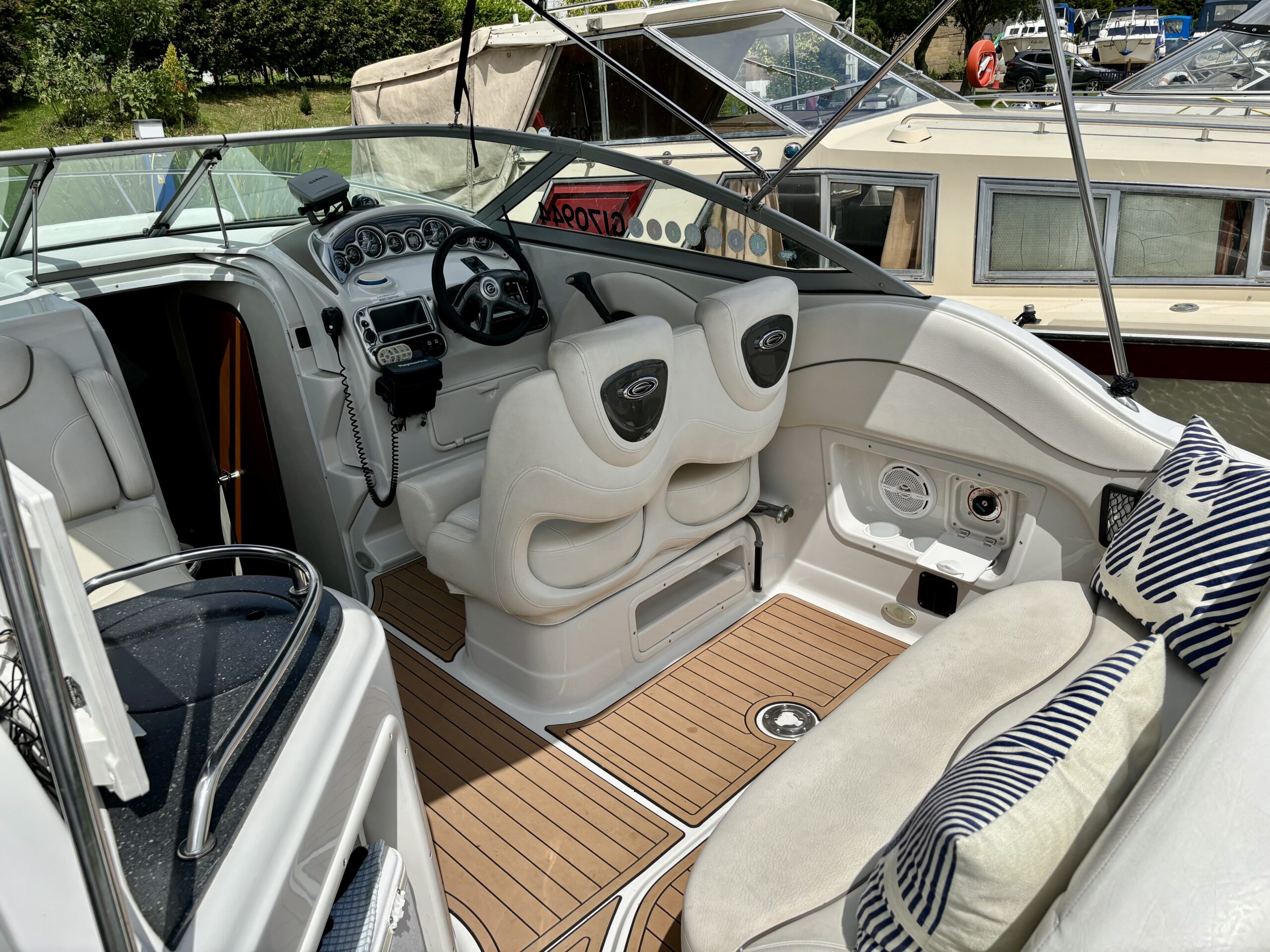 Crownline 250CR - image